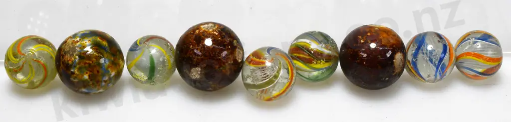 9 VINTAGE MARBLES Image 1++