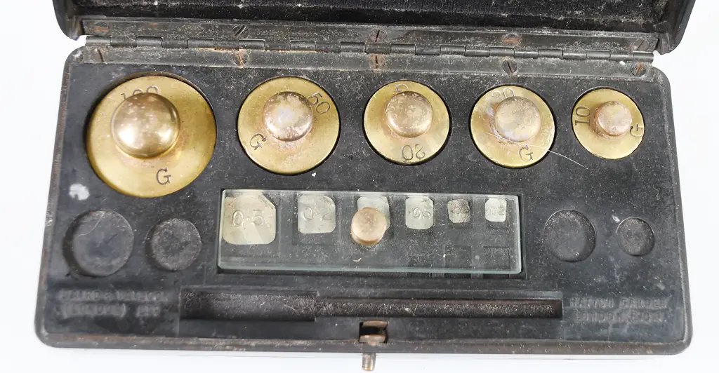 GOLD SCALE WEIGHTS Image 1++