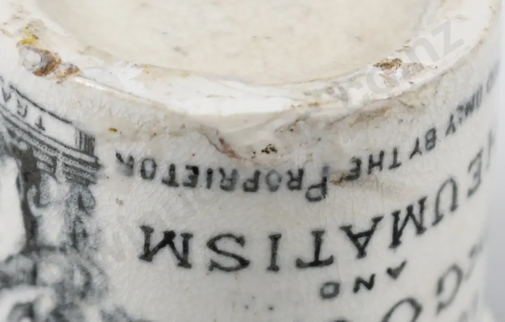 HOLLOWAYS OINTMENT POTS Image 1++
