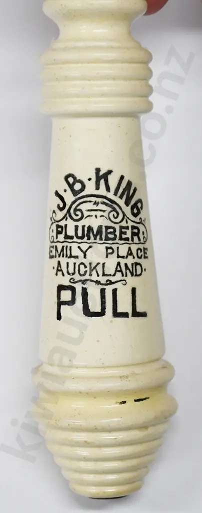 KING, JENKINSON,  AUCKLAND TOILET PULLS Image 1++