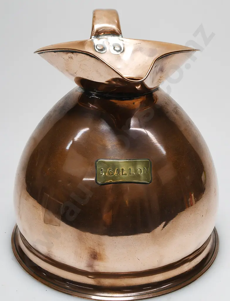 VICTORIAN 1 GALLON COPPER MEASURE Image 1++