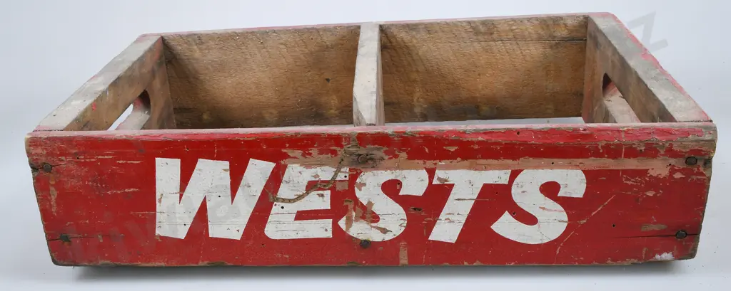 WESTS (DUNEDIN) BOTTLE CRATE Image 1++