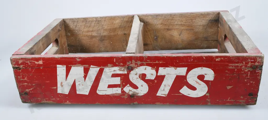 WESTS (DUNEDIN) BOTTLE CRATE Image 1++