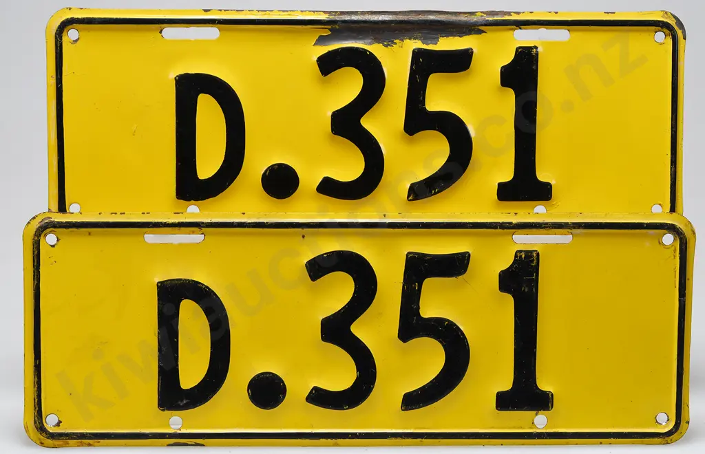 NZ NUMBER PLATES D-351, 1961-65 Image 1++