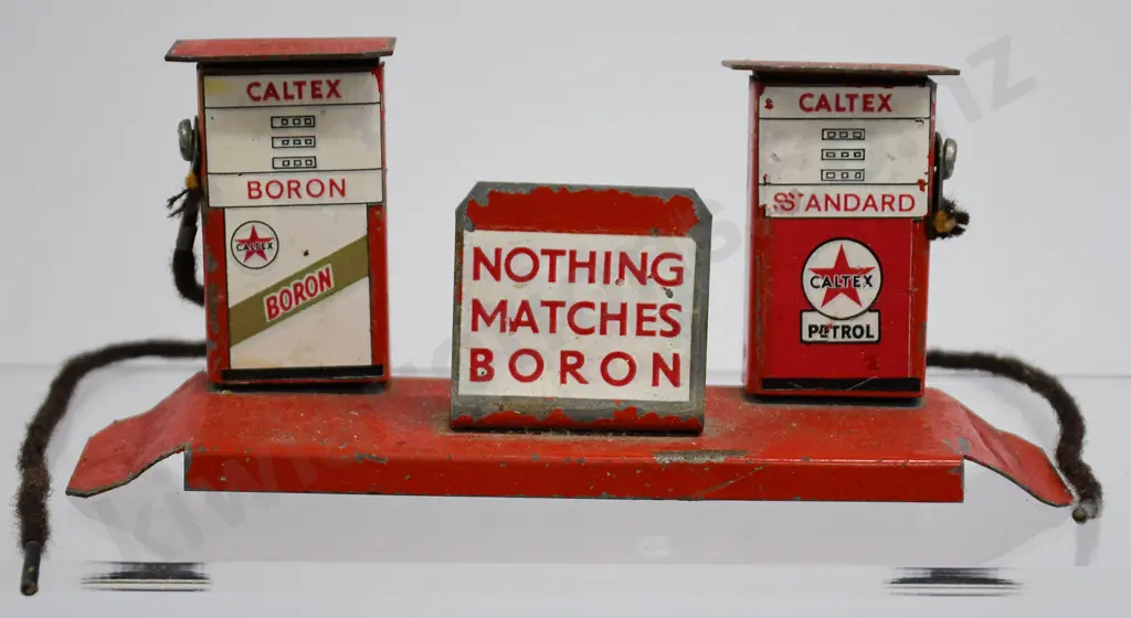 TIN TOY CALTEX PETROL PUMPS Image 1++