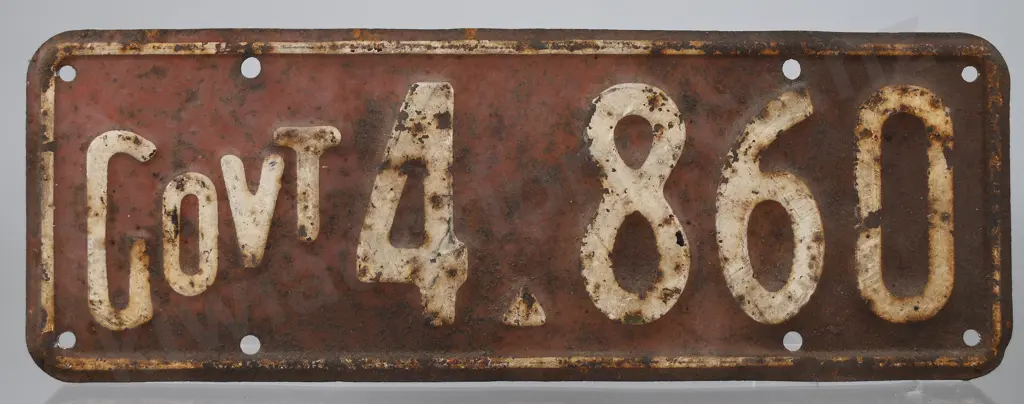 NZ GOVERNMENT NUMBER PLATE GOVT4-860, 1940-1941 Image 1++