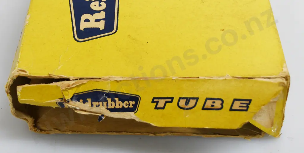 DUNLOP PENNANT FLAG, REIDRUBBER TUBE BOX Image 1++