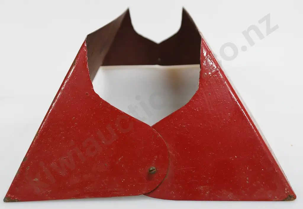 VINTAGE TIN TYRE RACK DISPLAY Image 1++