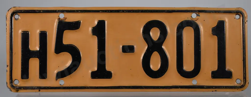 NZ HEAVY VEHICLE NUMBER PLATE, H51-801, 1946-1951 Image 1++