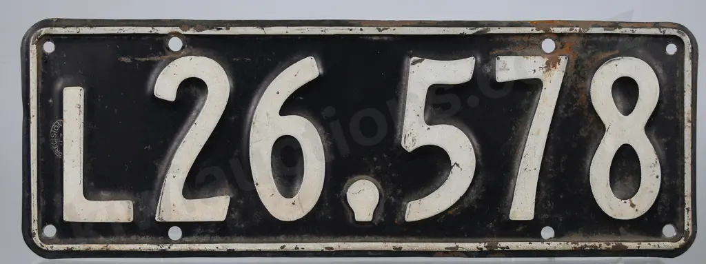 NZ LIGHT VEHICLE NUMBER PLATE, L26-578, 1937-1938 Image 1++