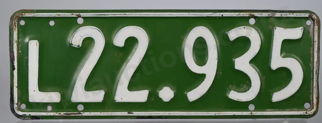 NZ LIGHT VEHICLE NUMBER PLATE, L22-935, 1938-1939 Image 1++