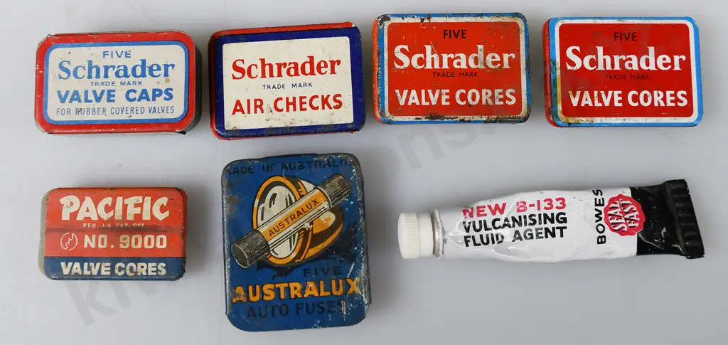 VINTAGE TYRE REPAIR KITS Image 1++