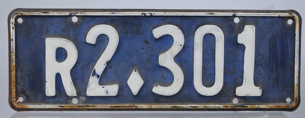 NZ TRAILER NUMBER PLATE R2-301, 1935-1935 Image 1++