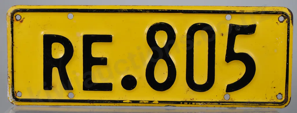 NZ TRAILER NUMBER PLATE RE-805, 1961-1965 Image 1++