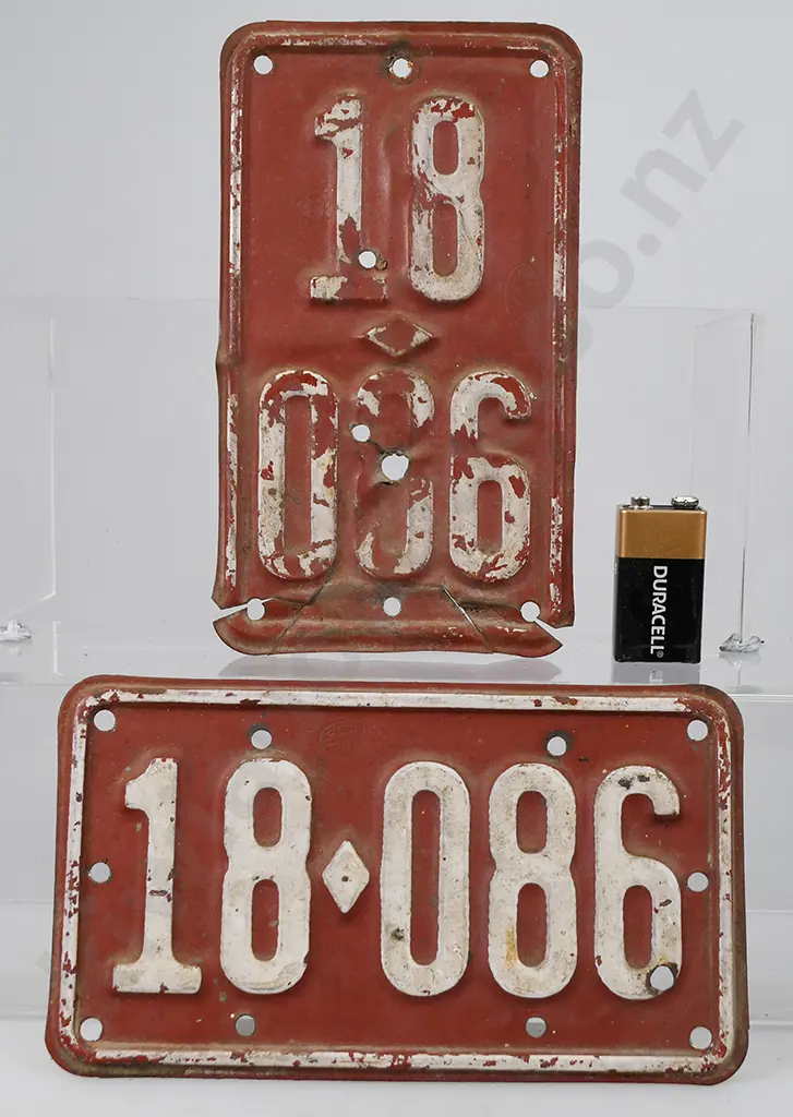 NZ MOTORCYCLE NUMBER PLATES, 18-086, 1928-1929 Image 1++