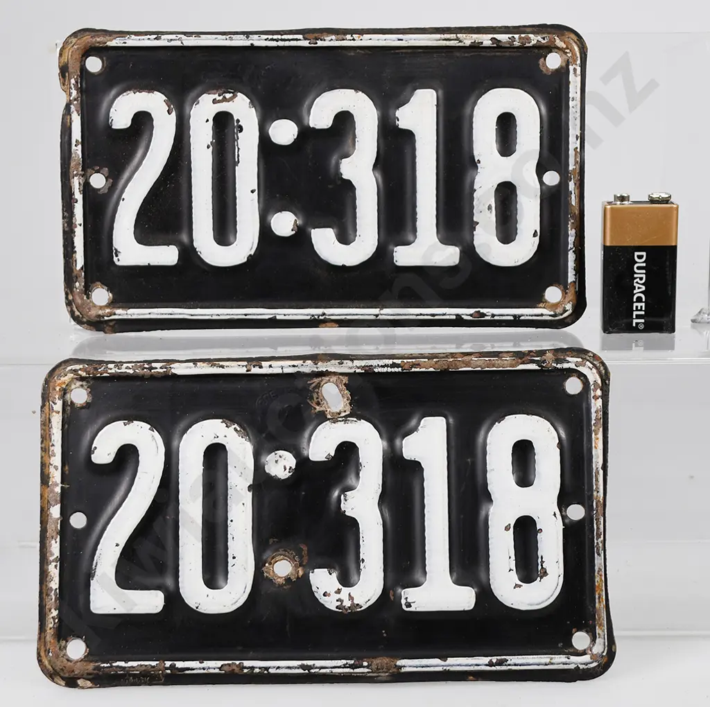 NZ MOTORCYCLE NUMBER PLATES, 20-318, 1930-1931 Image 1++