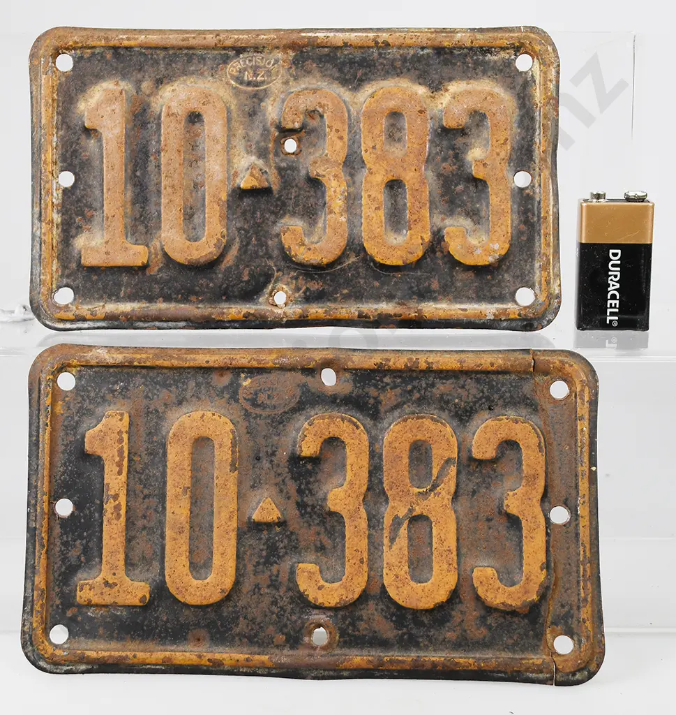 NZ MOTORCYCLE NUMBER PLATES, 10-383, 1931-1932 Image 1++