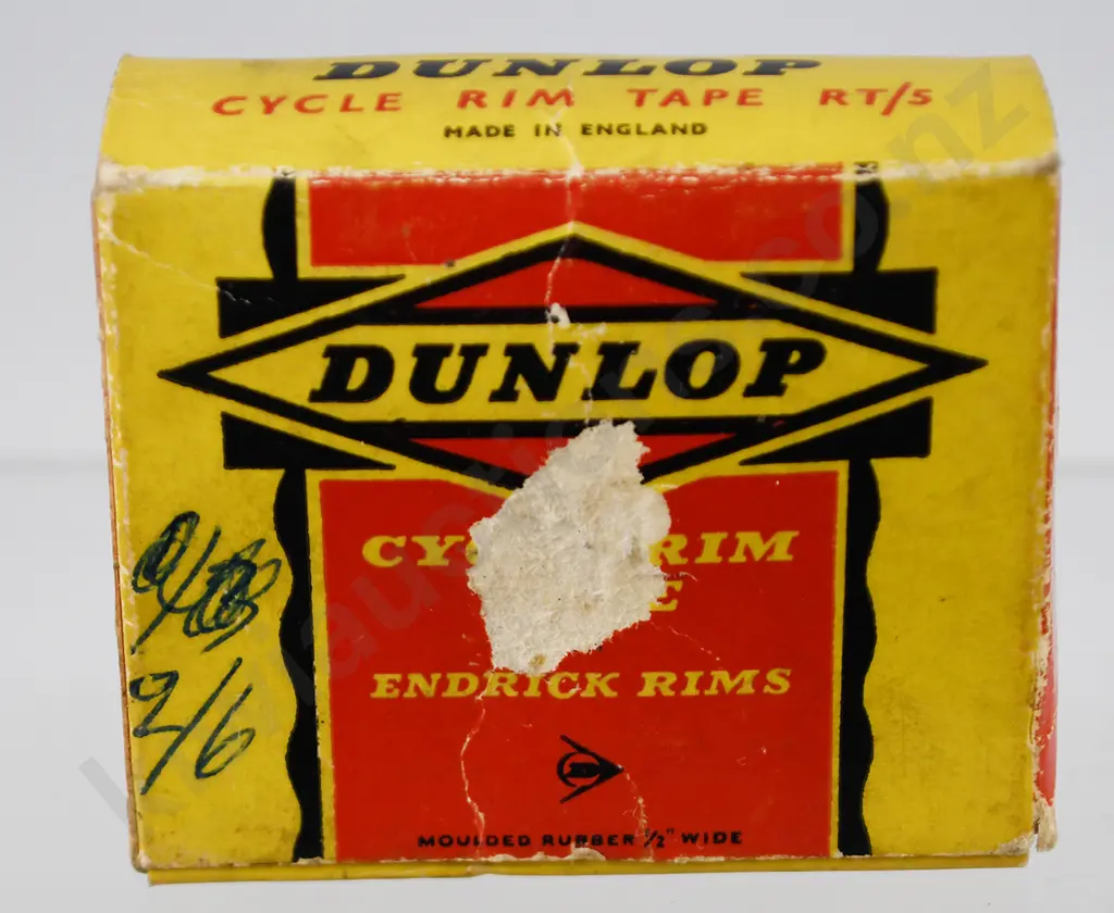 DUNLOP TYRE REPAIR TINS Image 1++