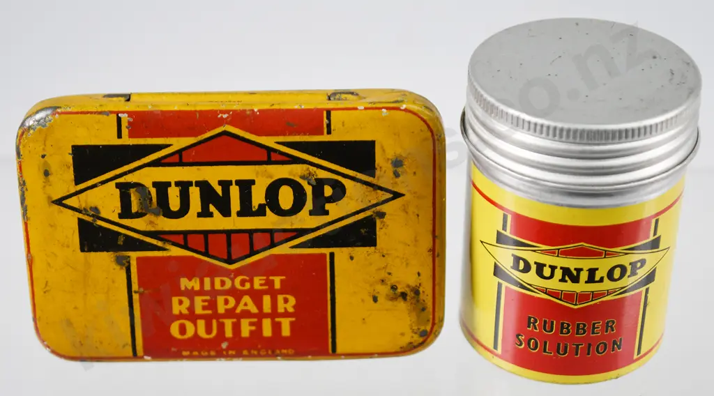 DUNLOP TYRE REPAIR TINS Image 1++