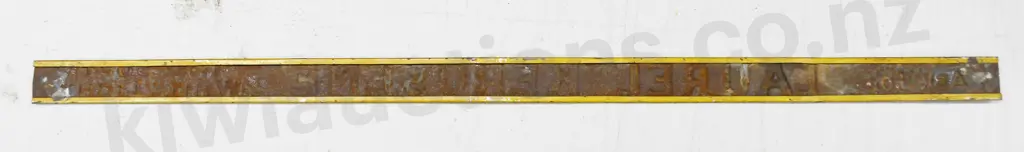 LAUREL KEROSENE ADVERTISING SIGN Image 1++