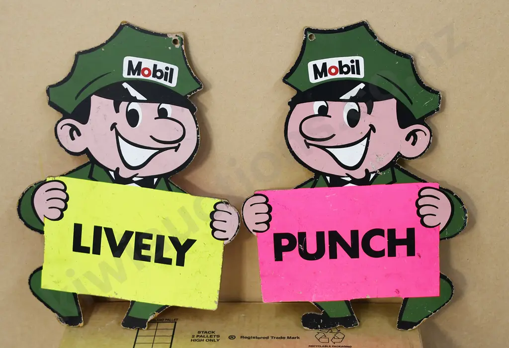 MOBIL LIVELY, PUNCH HARDBOARD SIGNS Image 1++