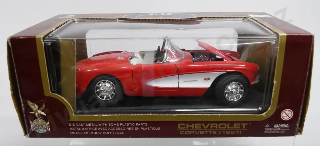CHEVROLET CORVETTE (1957) 1:18 DIE CAST BOXED MODEL CAR Image 1++