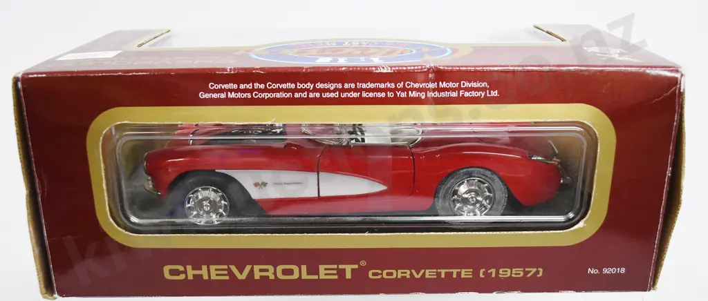 CHEVROLET CORVETTE (1957) 1:18 DIE CAST BOXED MODEL CAR Image 1++