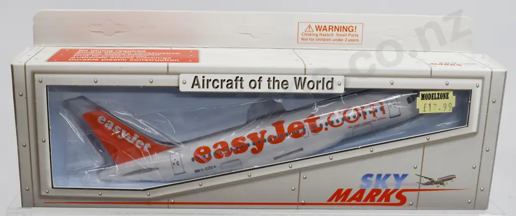 BOXED MODEL AIRPLANE SKY MARKS,  EASY JET A319 Image 1++