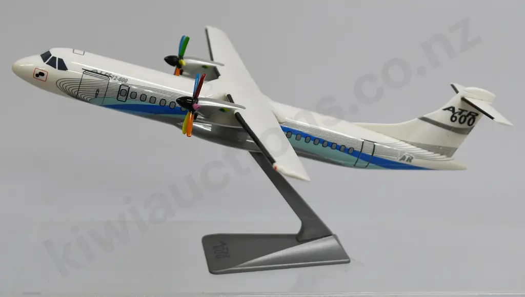 MODEL AIRPLANE, ATR 72-600 30TH ANNIVERSARY Image 1++