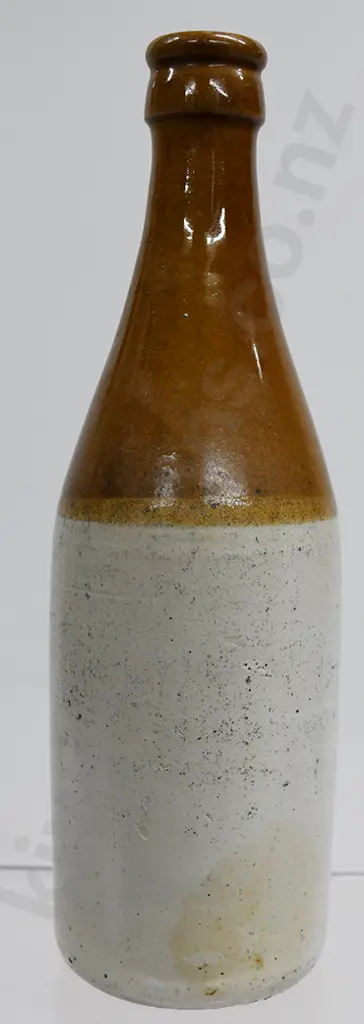 HALL TAURANGA GINGER BEER Image 1++
