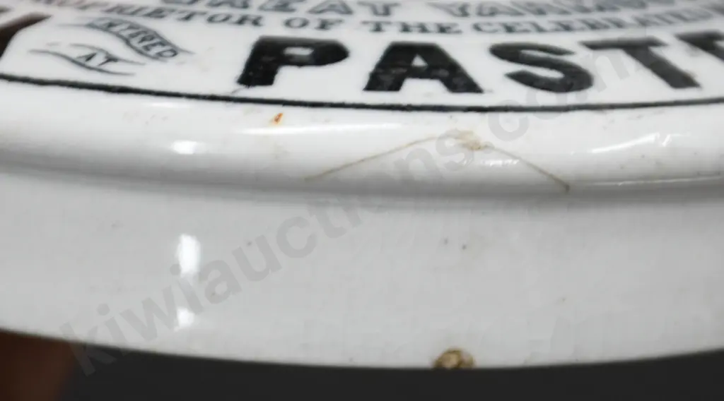 YARMOUTH BLOATER PASTE POT LID Image 1++