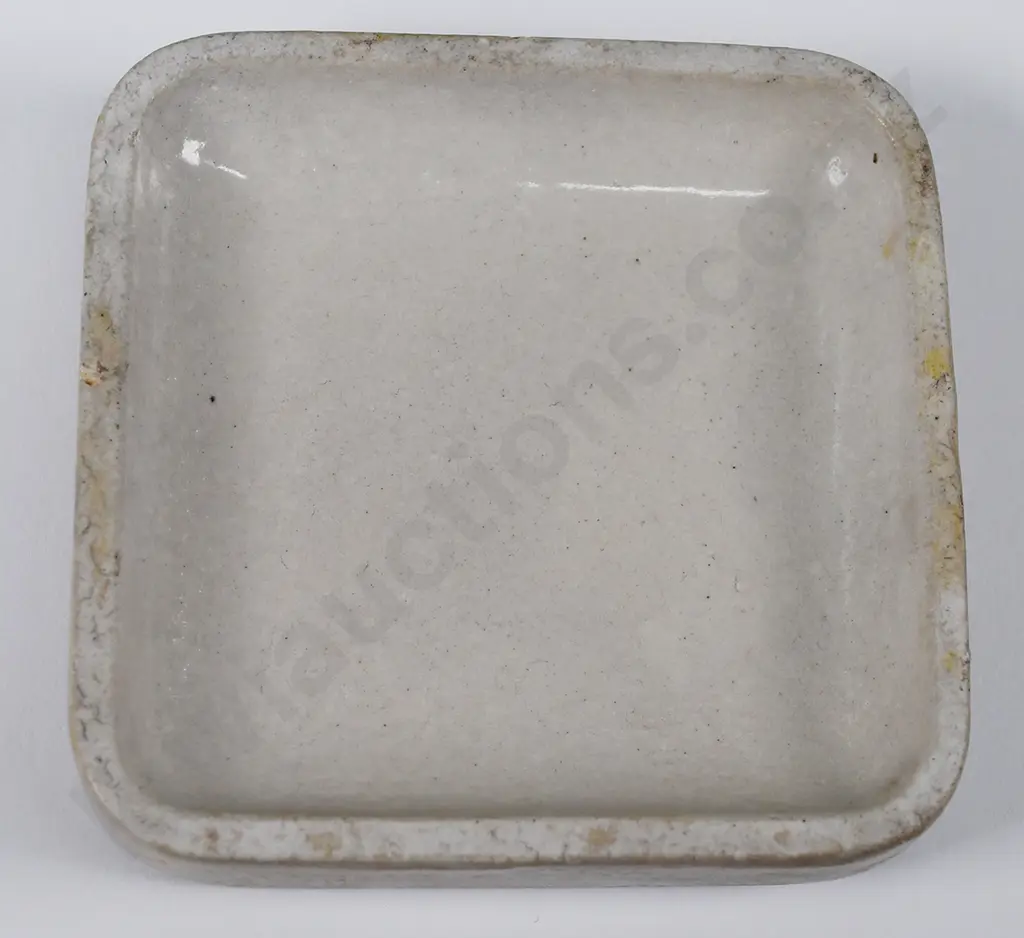 GUNN & CO CARBOLISED CHERRY TOOTH PASTE POT LID Image 1++