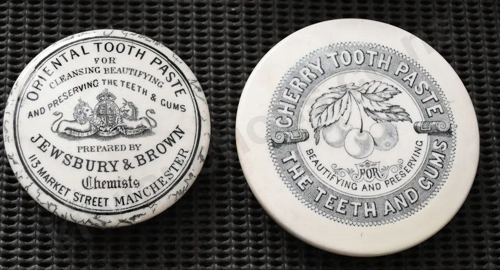 ASSORTED ENGLISH POT LIDS AND BASES Image 1++