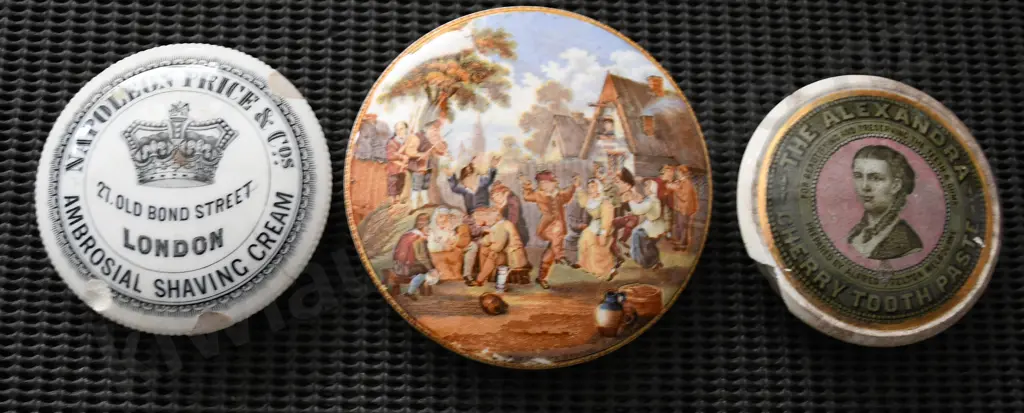 THREE POT LIDS Image 1++