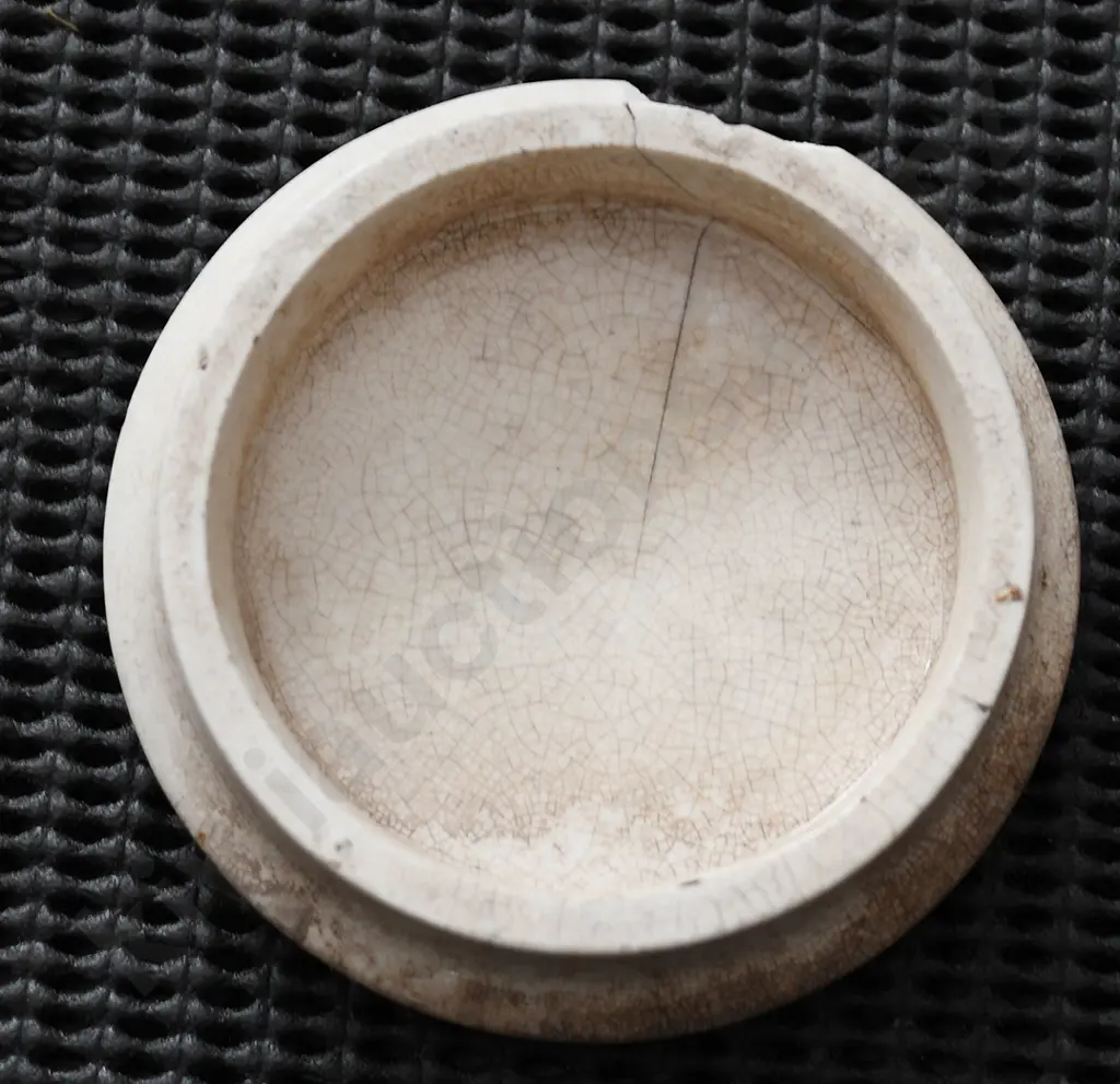 THREE POT LIDS Image 1++