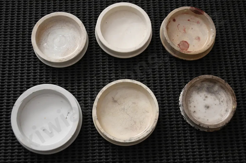 COLD CREAM POT LIDS Image 1++