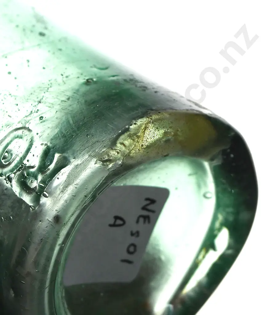 ROBERT NEAL'S SAUCE BOTTLE Image 1++
