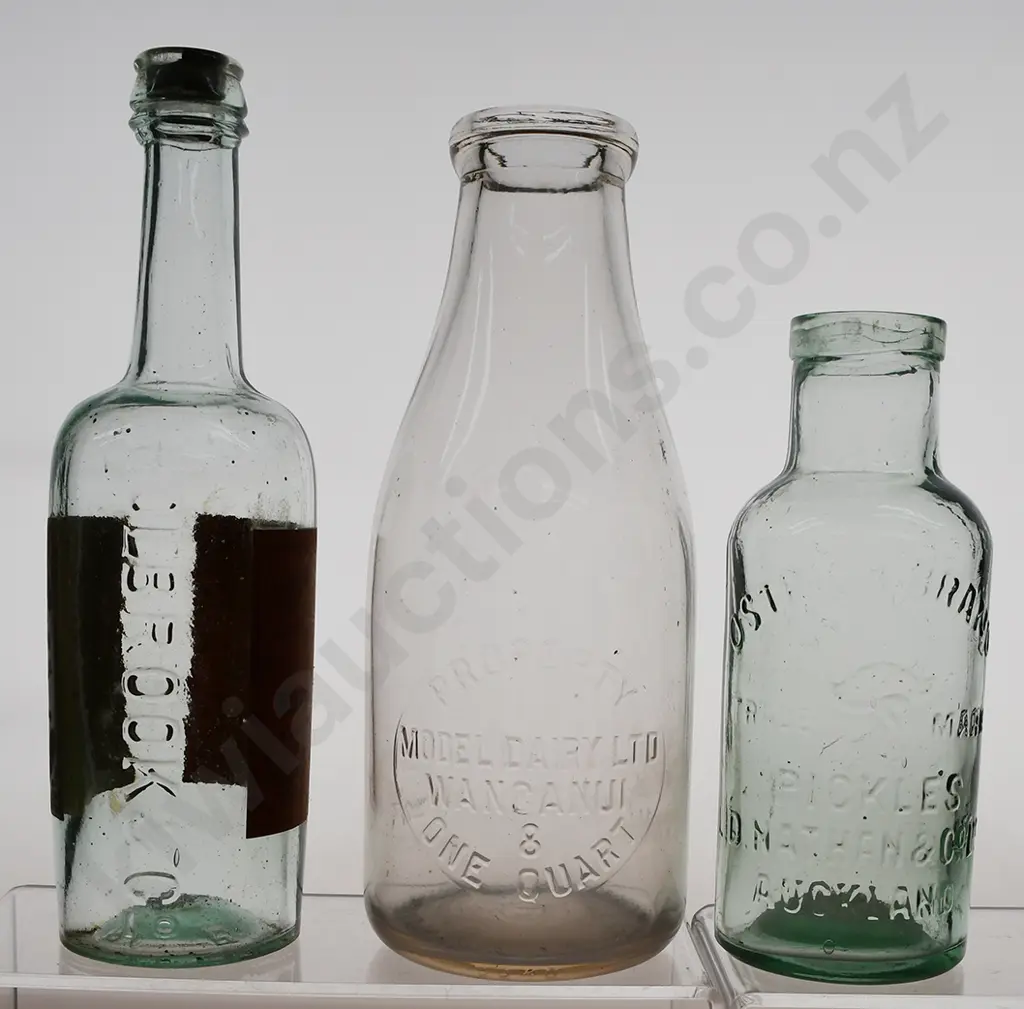 ASSORTED HOUSEHOLD BOTTLES Image 1++