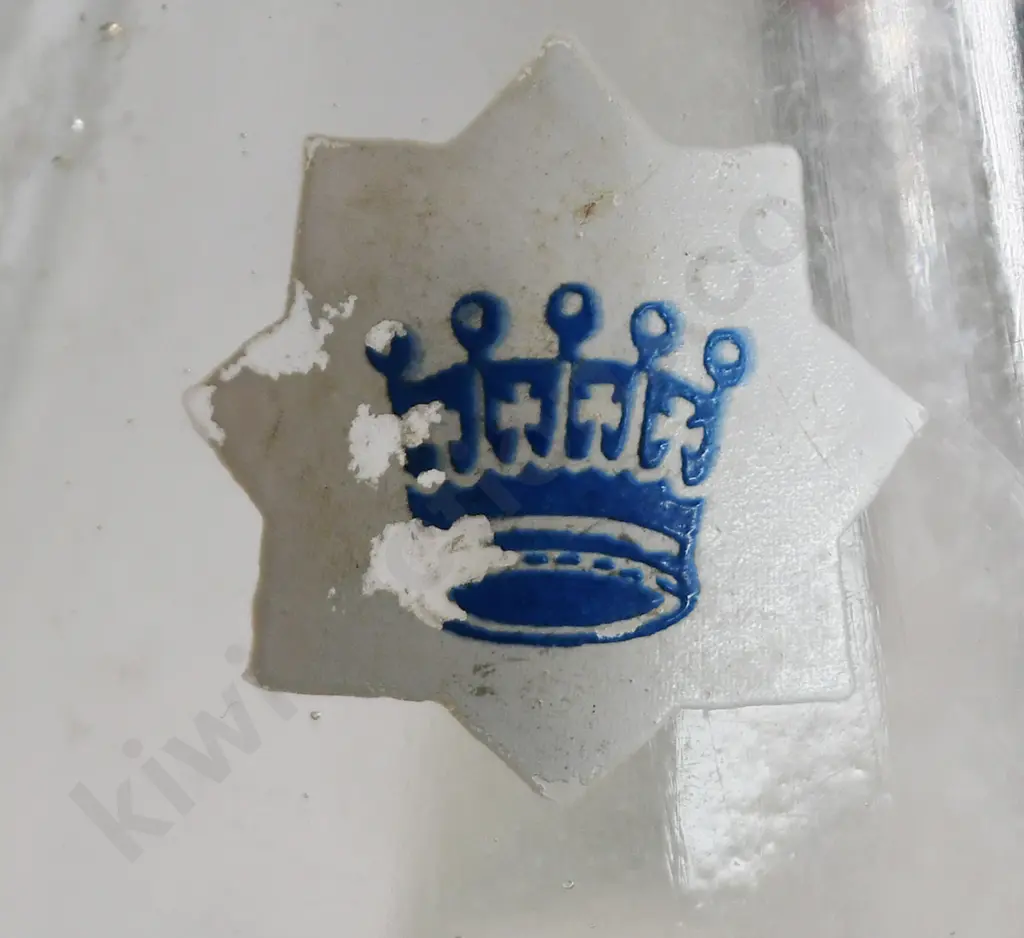3 PYRO CROWN TOPS Image 1++