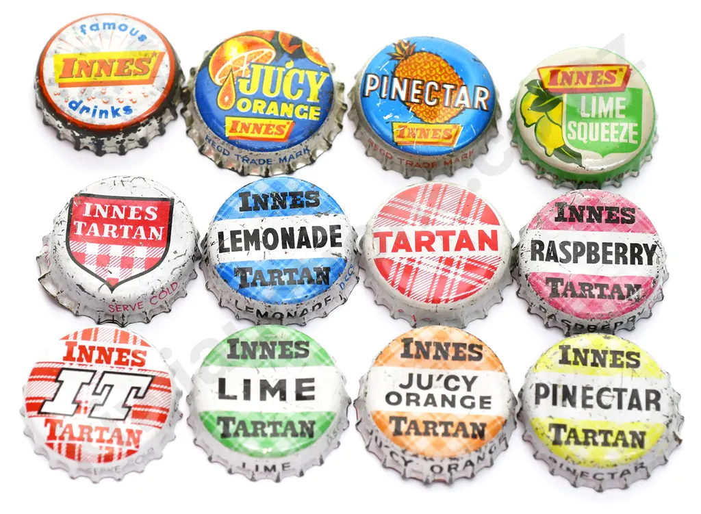 INNES TARTAN BOTTLE CROWN CAPS Image 1++