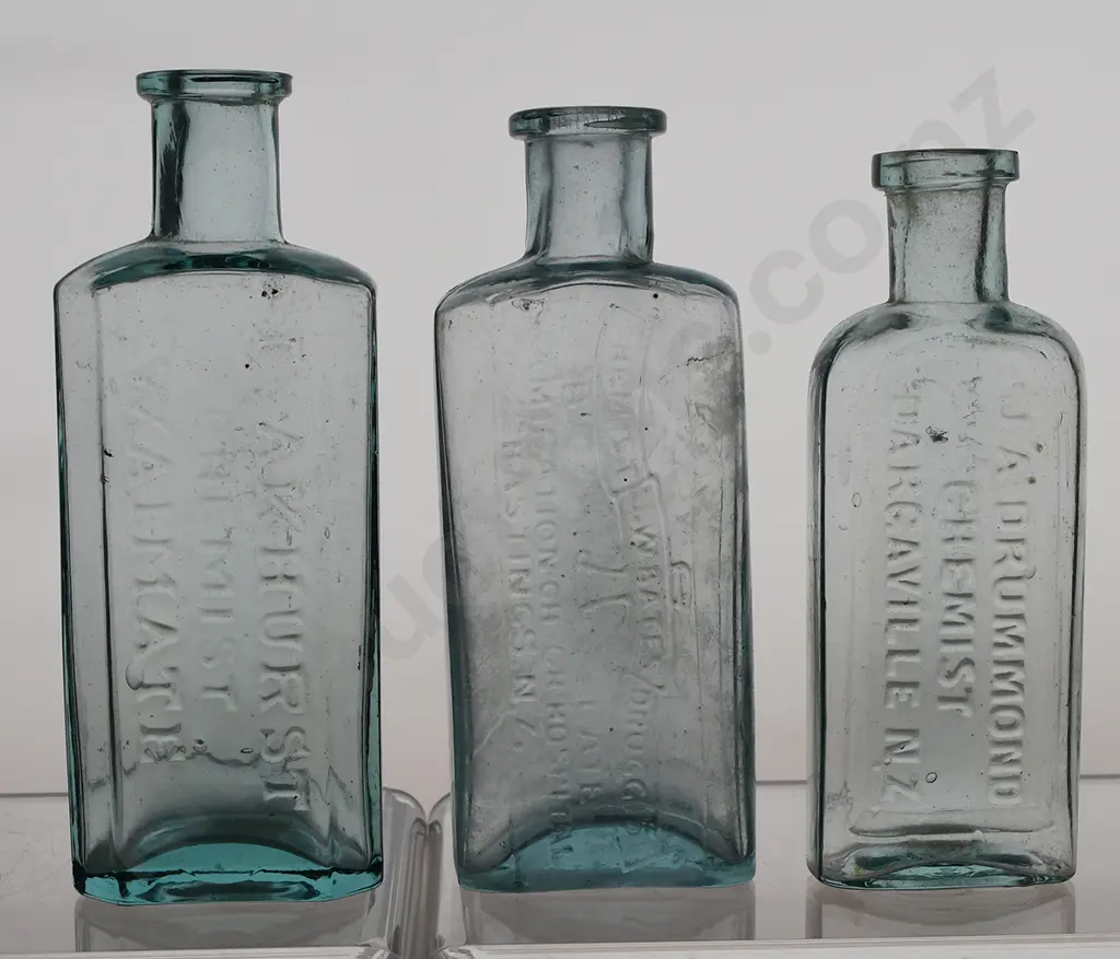 NEW ZEALAND CHEMIST BOTTLES Image 1++