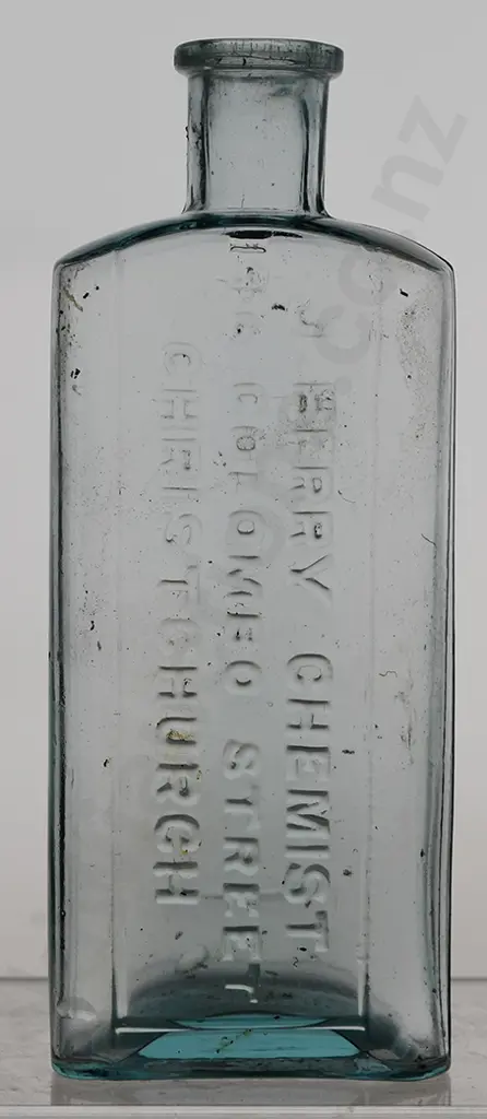 ASSORTED CHRISTCHURCH CHEMIST BOTTLES Image 1++