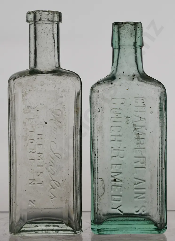 ASSORTED WELLINGTON CHEMISTS AND CURES Image 1++
