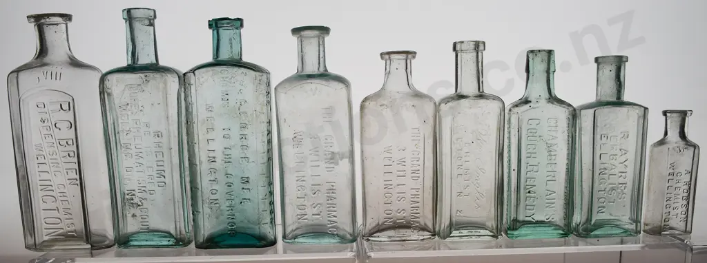 ASSORTED WELLINGTON CHEMISTS AND CURES Image 1++