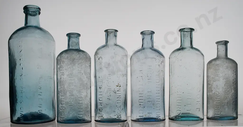 ASSORTED EARLY CHRISTCHURCH CHEMIST BOTTLES Image 1++