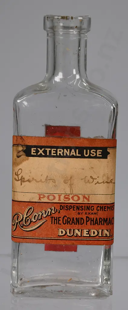 BANNISTER, CONN DUNEDIN CHEMIST BOTTLES Image 1++