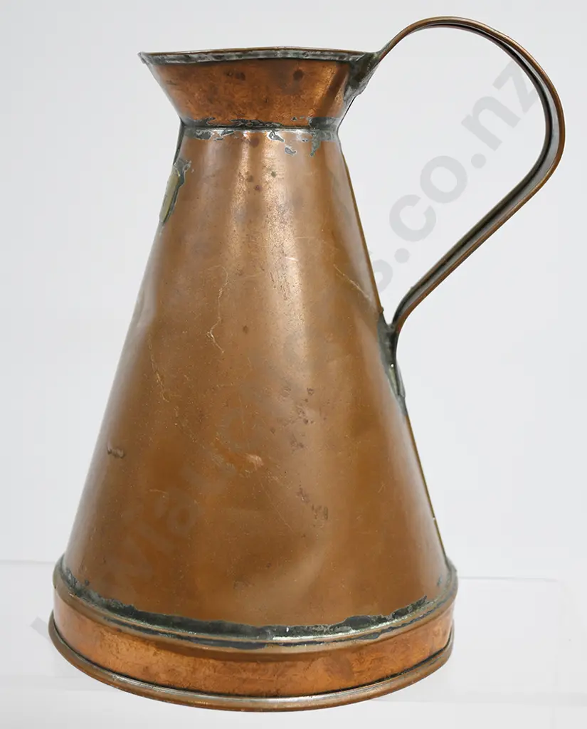 COPPER WEIGHTS AND MEASURES JUG, ONE QUART Image 1++