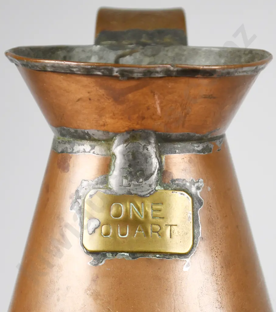 COPPER WEIGHTS AND MEASURES JUG, ONE QUART Image 1++