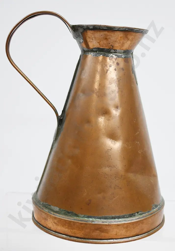 COPPER WEIGHTS AND MEASURES JUG, ONE QUART Image 1++