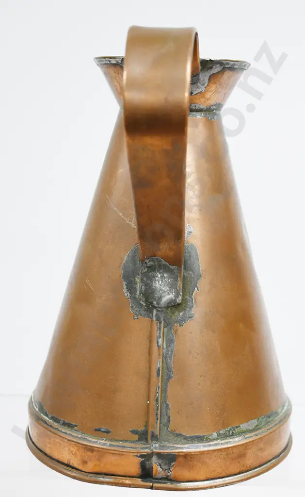 COPPER WEIGHTS AND MEASURES JUG, ONE QUART Image 1++